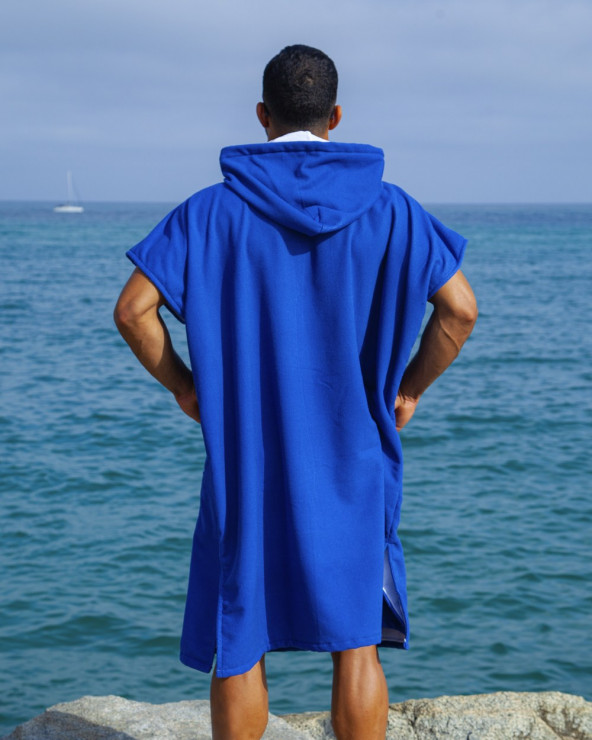 Poncho grande qualité pour les sports aquatiques et la plage . Sun&Surf