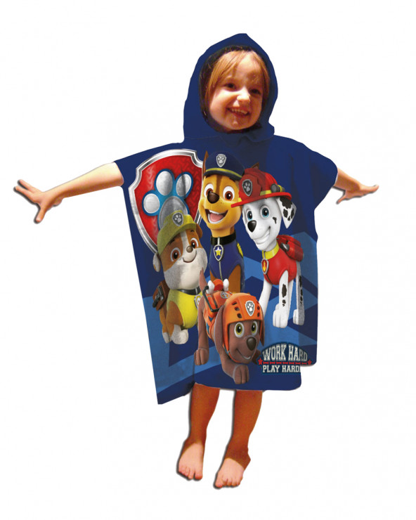 Poncho infantill licencia · 100% microfibra · Sun&Surf