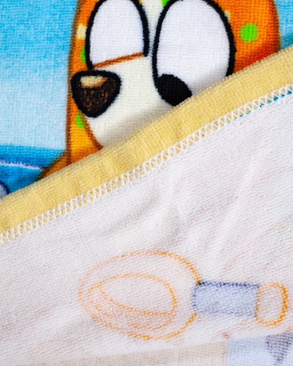 Poncho infantill licencia · 100% microfibra · Sun&Surf